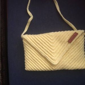 Light yellow(lemon)